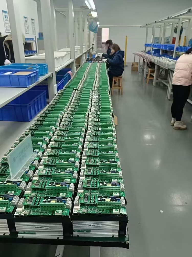 电力调解器在运行时最大电流逐步降低是为什么？？？