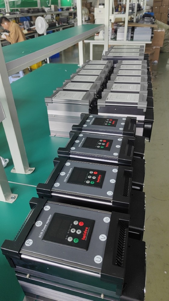 为什么电力调解器的包管丝容易被烧？？？