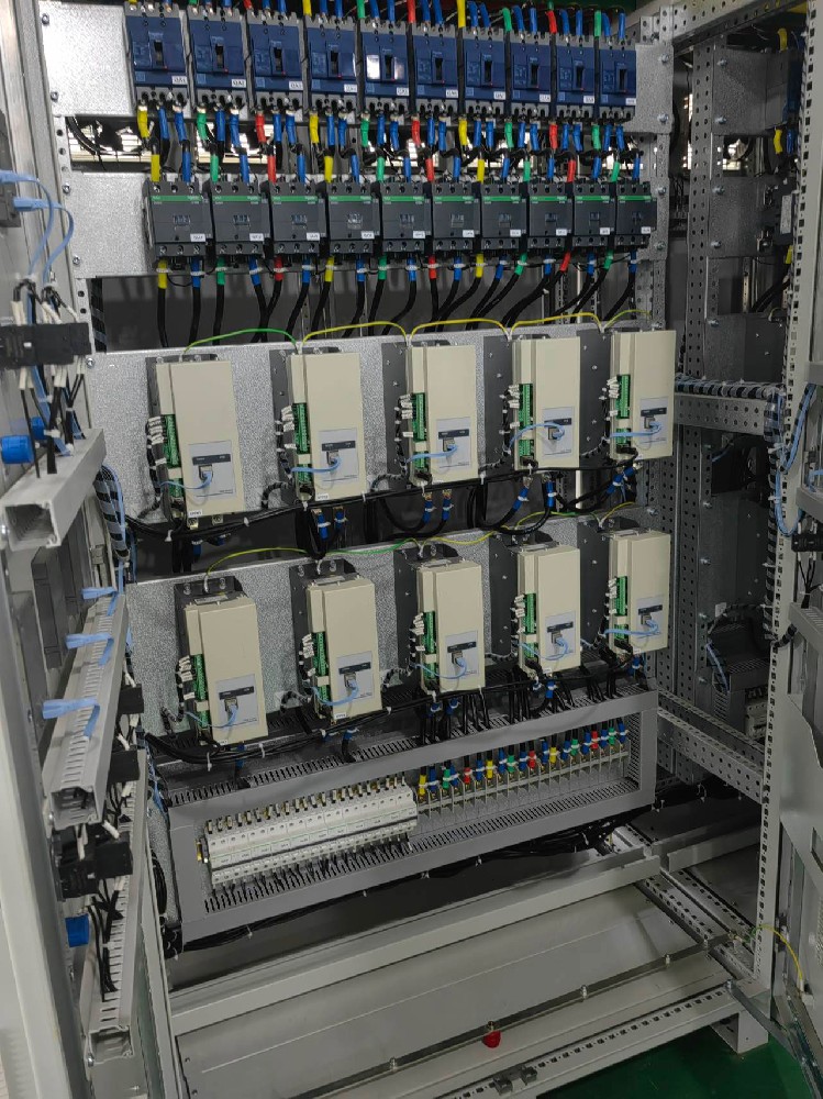 为什么加热电力调解器输出不稳固？？？