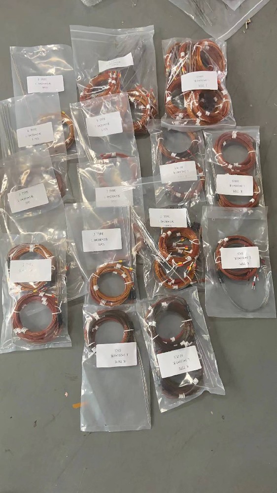 关于高温情形（如凌驾 1000℃）的丈量，，，热电偶的抗氧化性和热稳固性是怎样包管的？？？