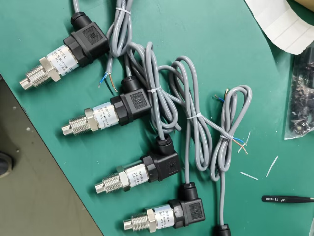 热电偶能够接受的最大压力是几多？？？在高压情形下是否会影响丈量准确性？？？